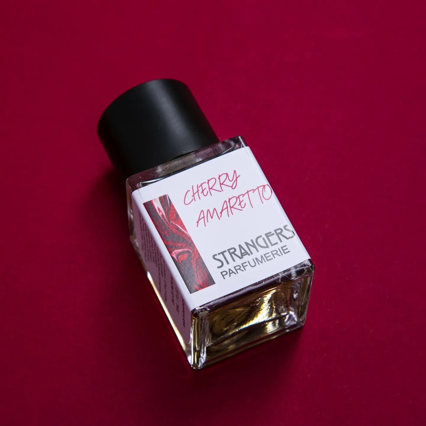 チェリーアマレット STRANGERS PARFUMERIE香水 Cherry Amaretto | Strangers Parfumerie | Bloom Perfumery London